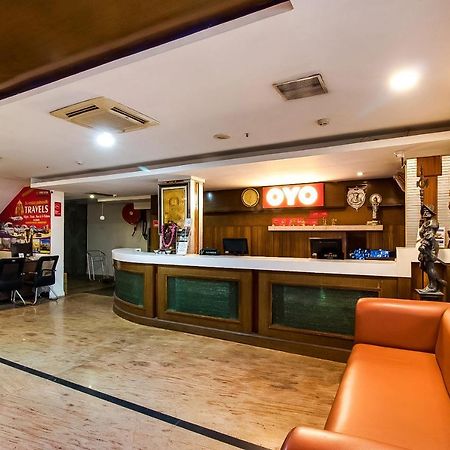 Oyo Flagship 9115 Hotel Udayee International Tirupati Eksteriør billede