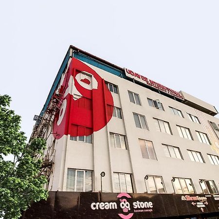 Oyo Flagship 9115 Hotel Udayee International Tirupati Eksteriør billede