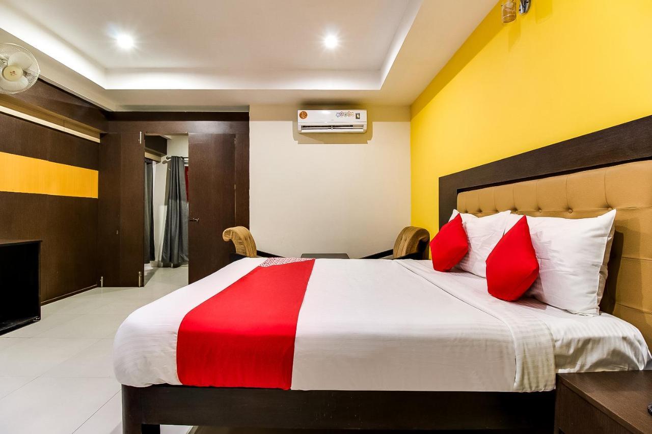 Oyo Flagship 9115 Hotel Udayee International Tirupati Eksteriør billede