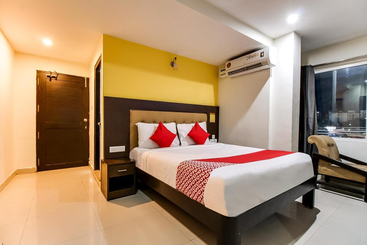 Oyo Flagship 9115 Hotel Udayee International Tirupati Eksteriør billede